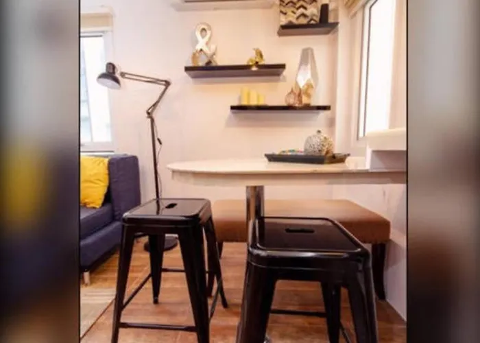 Apartahotel New And Affordable 2br Loft At The Bgc 200mbps Wifi Manila